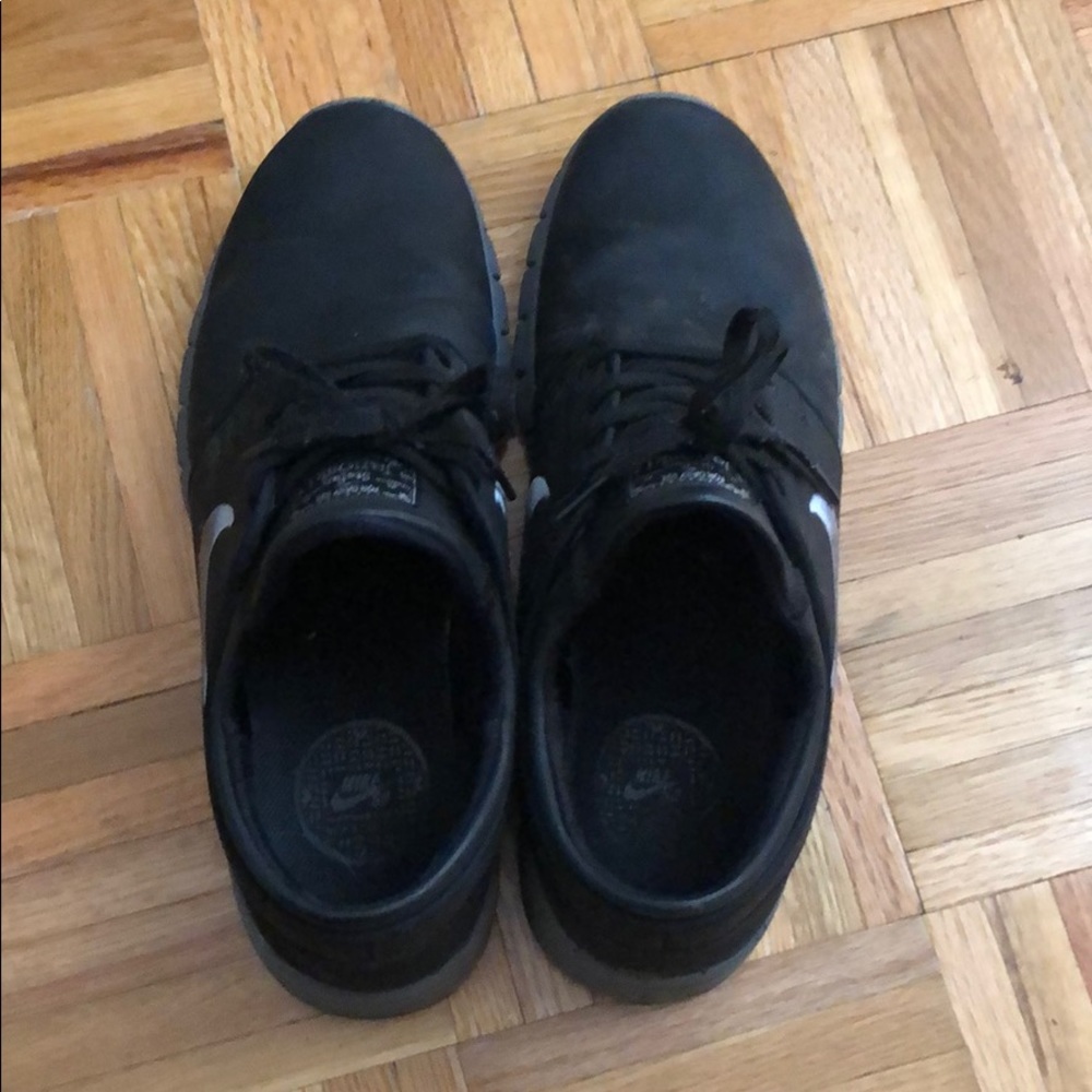 Nike Stefan Janoski black sneakers